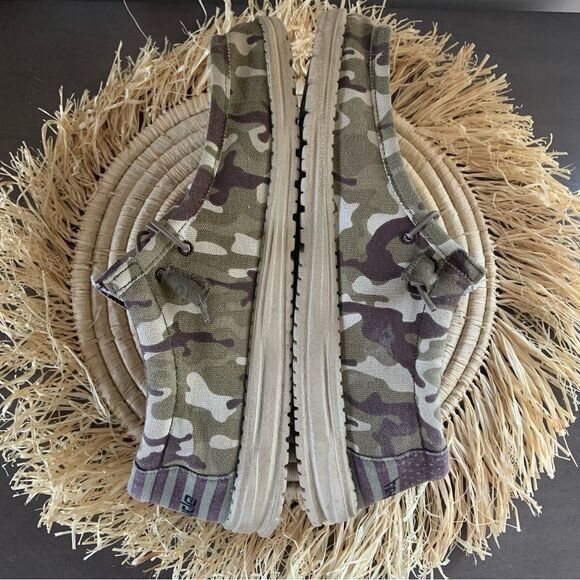 HEY DUDE Men’s Wally Camo Flag Slip On Shoes Size 11 - Picture 10 of 16